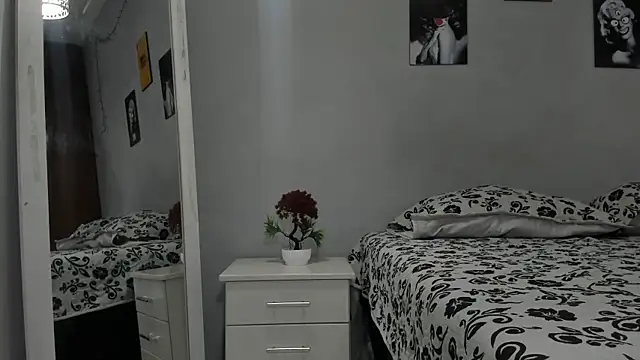 sexynova 93 online show from 11/28/25, 08:11