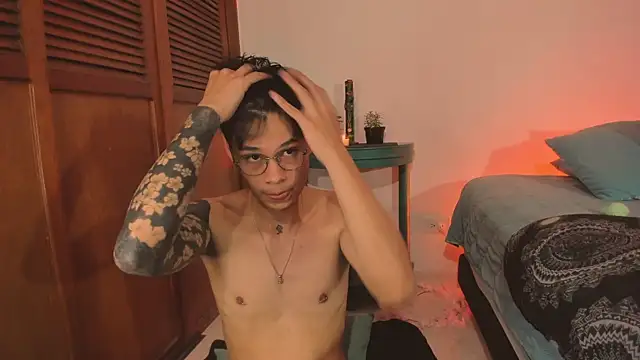 estmonnn online show from 11/09/25, 12:20