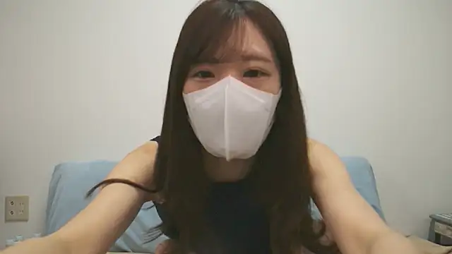 Snapshot of Minami_jjjj chatting on 05/19/26, 01:11 Minami jjjj online show from 05/19/26, 01:11