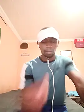 Snapshot of LILNMS chatting on 11/12/25, 07:53 LILNMS online show from 11/12/25, 07:53