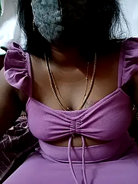 Snapshot of blackqueen143 chatting on 10/29/25, 08:16 blackqueen143 online show from 10/29/25, 08:16