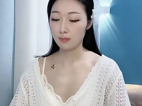 ella55-- online show from 12/05/25, 01:03