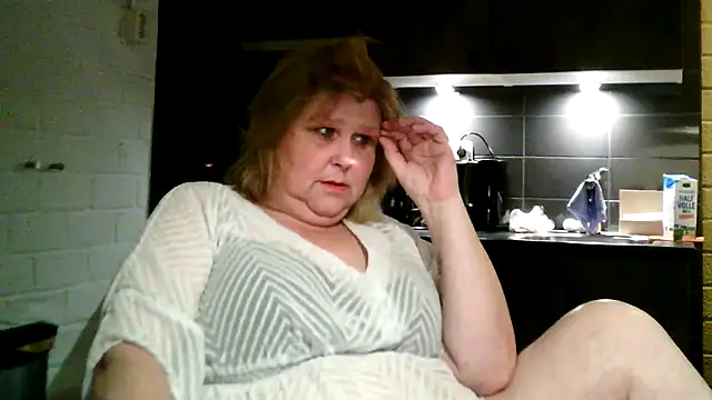 Sylviastar46 online show from 03/09/26, 06:34