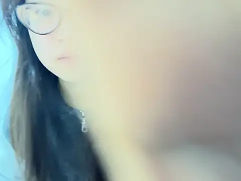 xiaojingzi66 online show from 12/03/25, 12:14