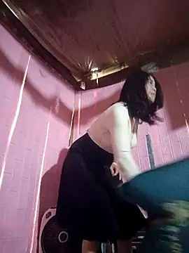 Snapshot of Nahata-suki chatting on 11/12/25, 02:01 Nahata-suki online show from 11/12/25, 02:01