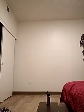 Snapshot of Karebearz1 chatting on 11/14/25, 10:36 Karebearz1 online show from 11/14/25, 10:36