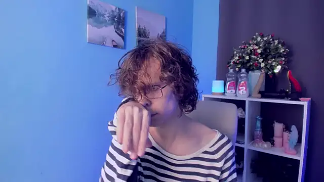 Snapshot of LeoBensyten chatting on 11/01/25, 08:55 LeoBensyten online show from 11/01/25, 08:55