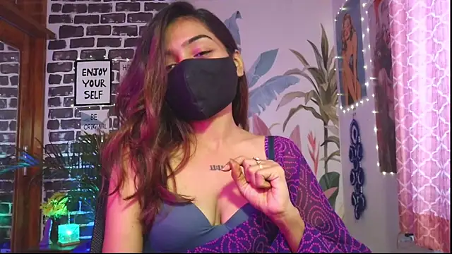 Saloni9 online show from 04/04/26, 04:11