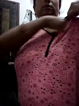 Snapshot of somagya chatting on 10/29/25, 02:19 somagya online show from 10/29/25, 02:19