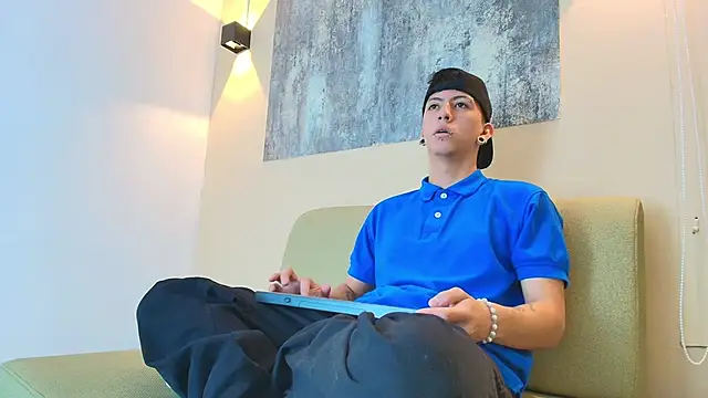 NOHA CRAYG online show from 11/04/25, 01:43