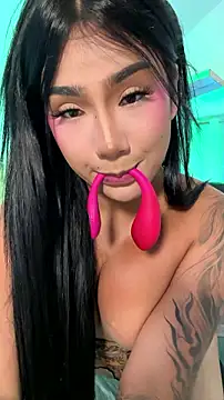 Snapshot of Vale_prado chatting on 07/10/26, 06:10 Vale prado online show from 07/10/26, 06:10