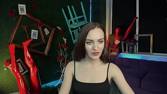 Snapshot of EdnaThomus chatting on 11/11/25, 04:51 EdnaThomus online show from 11/11/25, 04:51