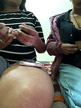 Snapshot of Cuty_Pussy1 chatting on 12/18/25, 11:27 Cuty Pussy1 online show from 12/18/25, 11:27