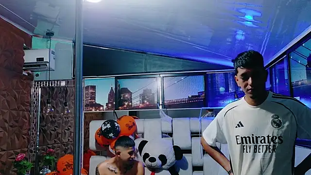 darwinandbrayann online show from 10/31/25, 12:39