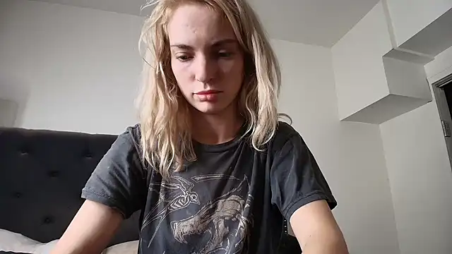 Snapshot of lanasharapovaxxx chatting on 11/25/25, 11:38 lanasharapovaxxx online show from 11/25/25, 11:38