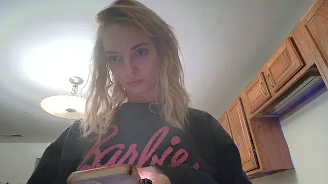 Snapshot of lanasharapovaxxx chatting on 01/17/26, 12:04 lanasharapovaxxx online show from 01/17/26, 12:04