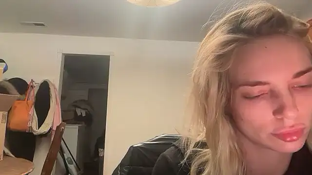 Snapshot of lanasharapovaxxx chatting on 02/19/26, 12:50 lanasharapovaxxx online show from 02/19/26, 12:50