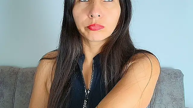 alana pink95 online show from 11/11/25, 12:38