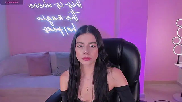 Snapshot of BellaConnorX chatting on 06/18/26, 05:19 BellaConnorX online show from 06/18/26, 05:19