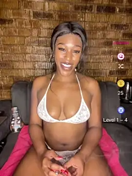 Snapshot of SP1CY_MOMMY chatting on 06/03/26, 06:13 SP1CY MOMMY online show from 06/03/26, 06:13