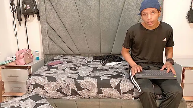 DamianandEva online show from 02/04/26, 01:17