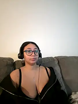 minha baby online show from 12/03/25, 04:49