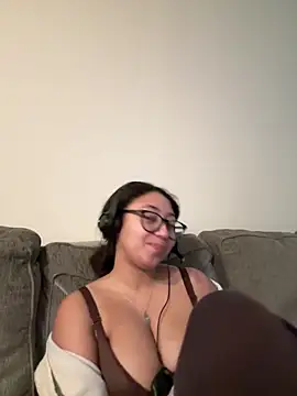 minha baby online show from 12/14/25, 10:14