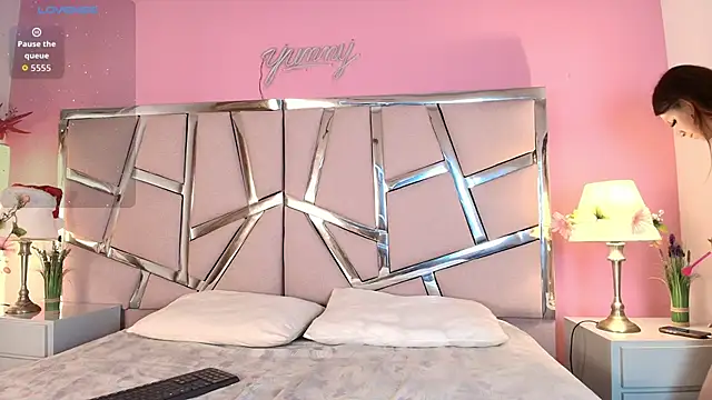 kittyblooms online show from 01/06/26, 03:27