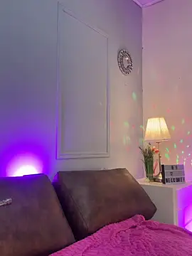 kittyblooms online show from 04/15/26, 01:29