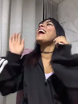 Snapshot of Veronica_Kane chatting on 10/31/25, 03:29 Veronica Kane online show from 10/31/25, 03:29