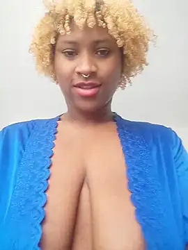 EvonyFoxxx online show from 01/11/26, 04:12