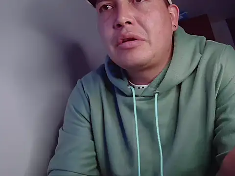 NathanielLux29 online show from 11/04/25, 01:38