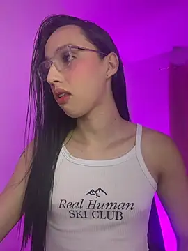 BabyLauritaa online show from 01/15/26, 10:02
