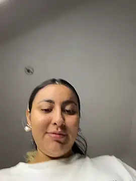 Snapshot of Elina_Hills chatting on 07/11/26, 07:16 Elina Hills online show from 07/11/26, 07:16