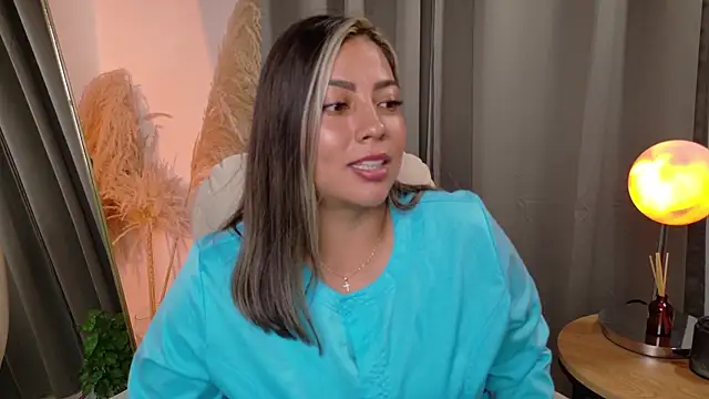 Snapshot of Zara_Nova chatting on 05/30/26, 04:48 Zara Nova online show from 05/30/26, 04:48