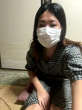 tsuk4s4  online show from 11/04/25, 02:43