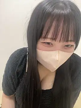 Snapshot of emiri_da_nyan chatting on 06/19/26, 03:11 emiri da nyan online show from 06/19/26, 03:11