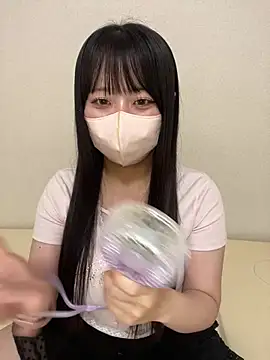 Snapshot of emiri_da_nyan chatting on 07/16/26, 12:11 emiri da nyan online show from 07/16/26, 12:11
