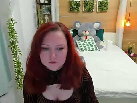 OhLadyPlease online show from 11/26/25, 08:04