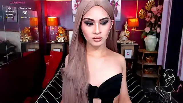 Snapshot of Plastique_PATRICIA chatting on 03/08/26, 11:25 Plastique PATRICIA online show from 03/08/26, 11:25