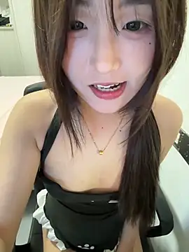 Snapshot of minnie566 chatting on 04/14/26, 07:47 minnie566 online show from 04/14/26, 07:47