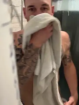 Snapshot of RobsBigD chatting on 11/14/25, 03:38 RobsBigD online show from 11/14/25, 03:38