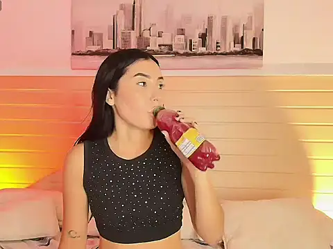 Madisonkay online show from 12/17/25, 07:09