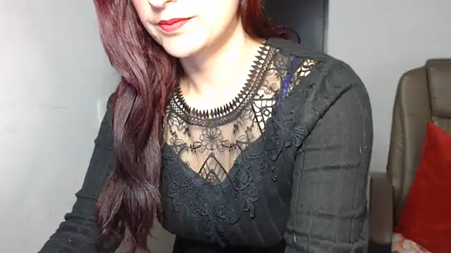 Snapshot of kristelltender1 chatting on 07/24/26, 11:03 kristelltender1 online show from 07/24/26, 11:03