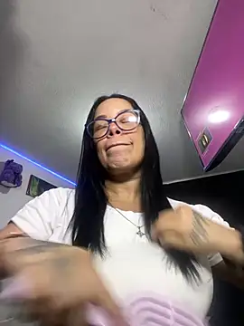 Snapshot of sofia_lopez70 chatting on 07/18/26, 10:46 sofia lopez70 online show from 07/18/26, 10:46