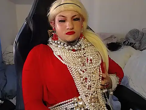 VanesaCrossic online show from 12/21/25, 08:21