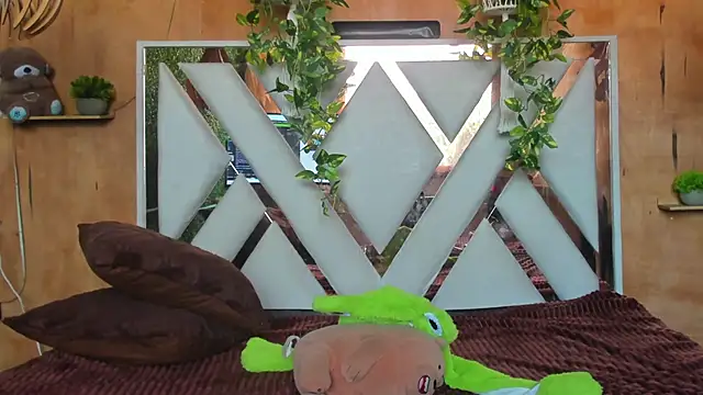 Leo Glow online show from 03/09/26, 01:59