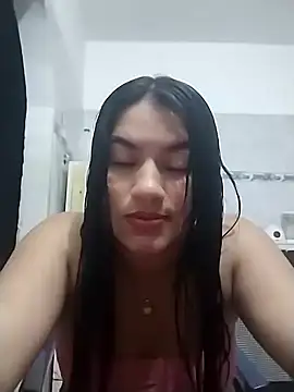 Sofi-cutee online show from 10/31/25, 05:52