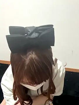 jura xxx online show from 12/18/25, 09:48