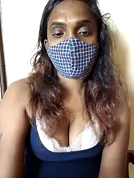 Queen-dhivya online show from 12/20/25, 07:26